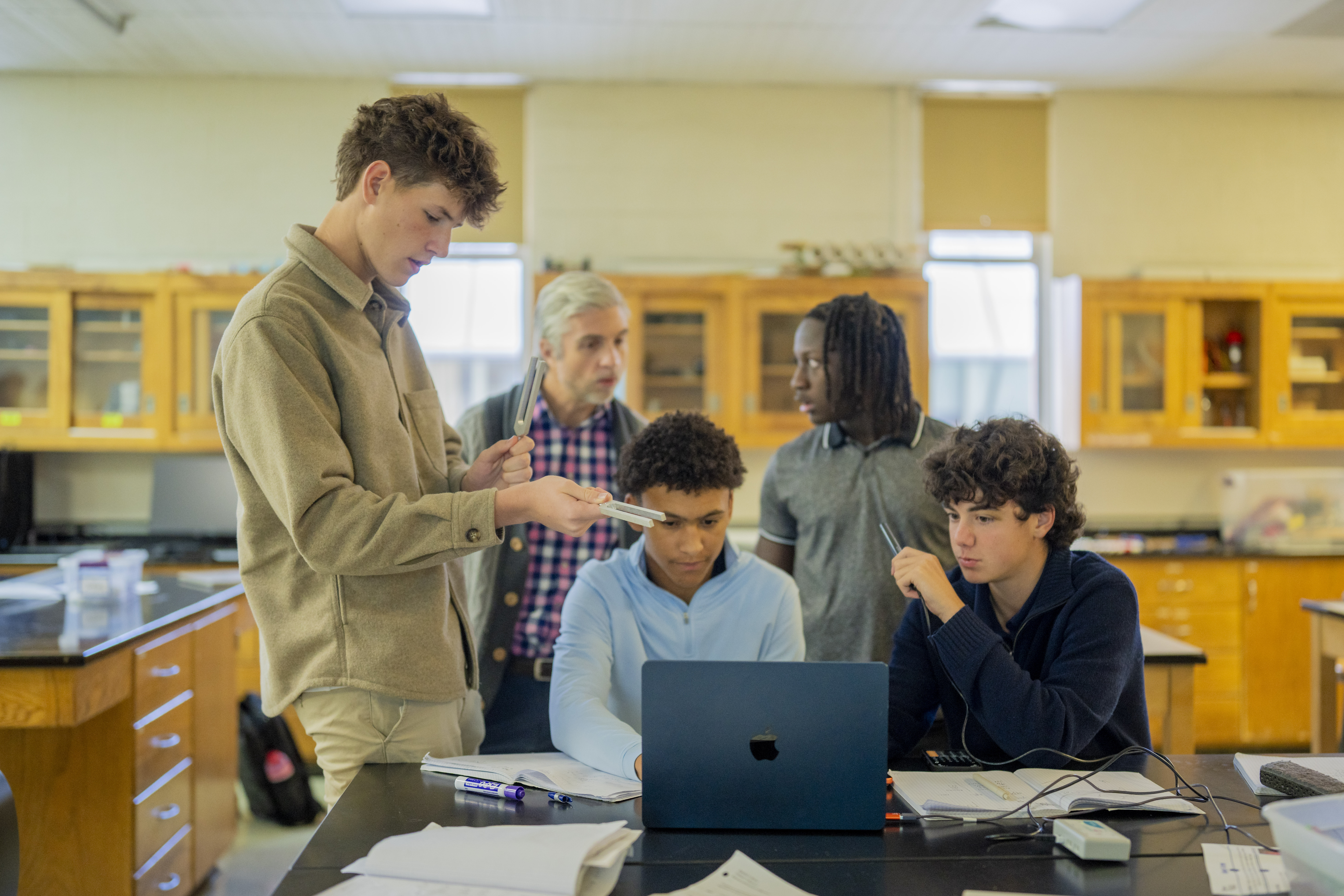 2025-11-11-idc-281551 (1)